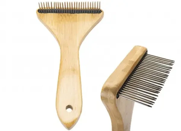 Crufts Hrabičkový hřeben z bambusu na srst (10700318)