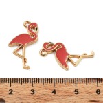 Kovový přívěsek - plameňák - růžový - 26 × 14 × 2,5 mm- 1 ks