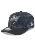 New Era Pánská kšiltovka Tampa Bay Buccaneers NFL 2026 Salute to Service 9SEVENTY Stretch-Snap