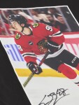Mitchell & Ness Pánská mikina Chicago Bulls NHL Connor Bedard Chicago Blackhawks Player Photo Hoodie Velikost: M