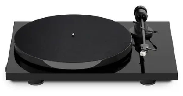 Pro-Ject E1 + AT3600L - High Gloss Black / Gramofon / řemínkový / RCA kabel 1.23m (9pe1bat)