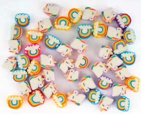 Korálky polymerové 10mm, 48ks - jednorožci a duhy