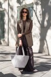 Nákupní taška přes rameno Reisenthel Shopper M Cord grey