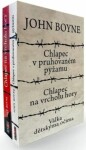 Chlapec pruhovaném pyžamu Chlapec na vrcholu hory. Komplet. John Boyne