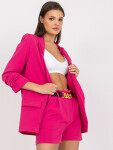 Elegantní růžový komplet kabátkem bez zapínání