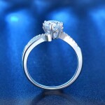 Royal Fashion stříbrný prsten HA-XJZ004-SILVER-MOISSANITE-ZIRCON Velikost: 8 (EU: 57-58)