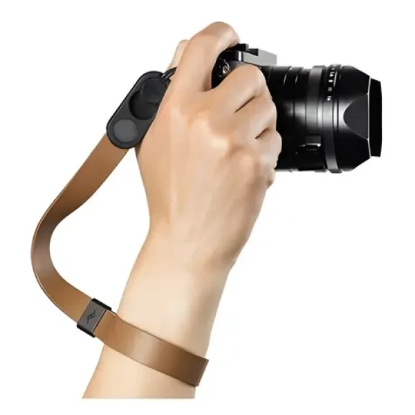 Peak Design Cuff Brown (hnědá) / Řemínek na zápěstí / kožený / pro fotoaparáty (LRS-WR-BN-1)