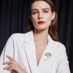 Brož ve tvaru listu ginkgo s perlou a zirkony, Zlatá Bílá