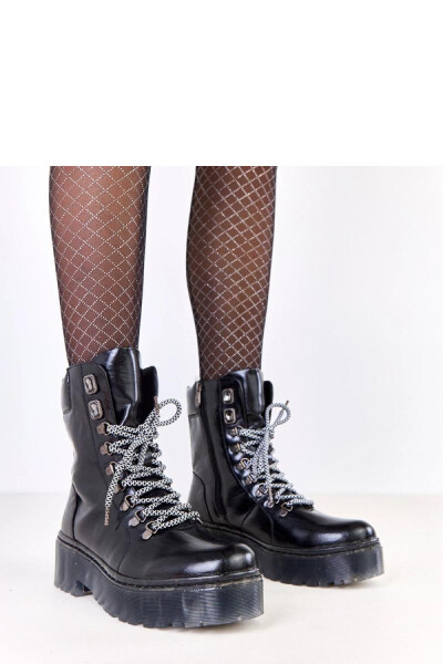 Šněrovací vyšší model 219412 Solea 40