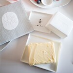 Räder Porcelánová máslenka Bon Appétit, bílá barva, porcelán