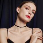 Choker náhrdelník s květem kamélie Noela, Černá 35 cm + 5 cm (prodloužení)