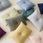 HAY Lněný polštář Dot Pigeon Blue 45 × 60 cm, modrá barva, textil