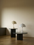 Louis Poulsen Stolní lampa Panthella 320 Opal Beige, béžová barva, plast