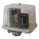 Condor MDR-F 8H-S, 253549 tlačítkový spínač, 240 V, 1 ks