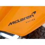 Mamido Dětská elektrická čtyřkolka McLaren Racing MCL 35 oranžová