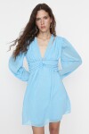 Trendyol Limitovaná edice modrý límeček Detailní mini šifonové tkané šaty