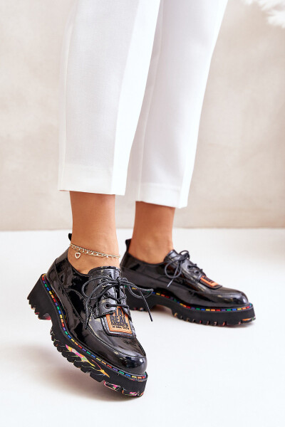 Lakované dámské polobotky na šněrování Artiker 55C0499 Černé 37