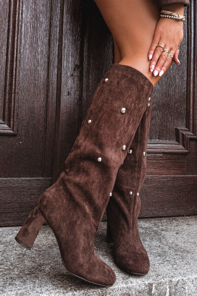 Dámské Zimní Kotníkové Boty Na Podpatku S Ozdobnými Detaily Čokoládové Lucinda 38