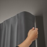 Stříbrná roztažitelná garnýž 168-365 cm Umbra TWILIGHT - pro zatemňovací závěsy