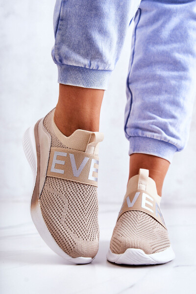 Dámská sportovní obuv nazouvací béžová Lorane 39