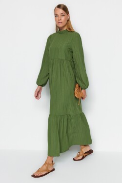 Trendyol zelené tkané šaty s vysokým výstřihem vrásčité široké