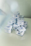 Royal Copenhagen Porcelánová mini dóza Bonbonniere Alphabet – M, bílá barva, porcelán