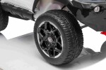 Mamido Dětské elektrické autíčko Toyota Hilux 4x4 bílé