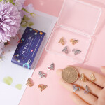 Mosazný korálek s kubickými zirkony - motýlí křídla - různá provedení - 12,5 × 8 × 10 mm - 1 pár Barva: Platinová