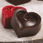 Martellato polykarbonátová forma na pralinky Srdíčko se vzorem