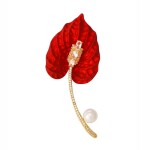 Luxusní brož ve tvaru toulitky s perlou a zirkony, Červená