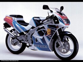 Suzuki RG 125 Fun P R Plexi Standard