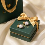 ELENYS Pure Grace – pozlacené náušnice 18K žluté zlato
