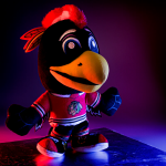 Bleacher Creatures Plyšový maskot Chicago Blackhawks NHL Tommy Kuricha