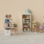 Maileg Šaty s kabelkou a čelenkou pro myšky Maileg Mum Mouse, modrá barva, textil