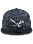 New Era Pánská kšiltovka Philadelphia Eagles NFL Throwback 2026 Salute to Service 59FIFTY Fitted Velikost: 7 3/8