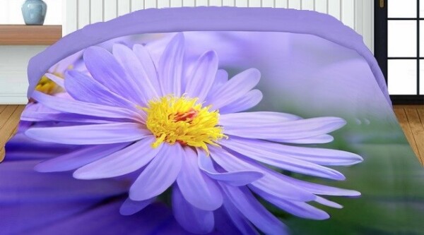 DumDekorace Fialový květ oboustranný přehoz fialovo zelené barvy s 3D potiskem Šířka: 200 cm | Délka: 220 cm 2ks 40x40 cm (standard zdarma) Šířka: 200 cm | Délka: 220 cm