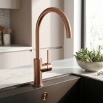 REA - Kuchyňská baterie Rivo Brush Copper REA-B9344