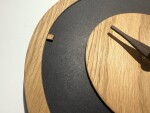 DumDekorace Dřevěné nástěnné hodiny Oak Flow - 30 cm