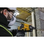 DeWalt D25133K / Vrtací kladivo / 800W / 1500 ot-min / 5500 úderů-min / 2.6 J / SDS-plus (D25133K)