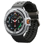 Spigen Bezel Tune Pro (Pilot) Ochranný kryt pro Galaxy Watch 8 Classic 46mm stříbrná (ACS10017)