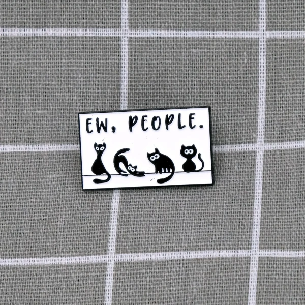 Pinarna.cz Čtyři kočičky - Ew, people. / Fuj, lidi.