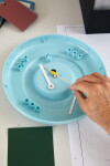 HAY Nástěnné hodiny Blue Ø 26,5 cm, modrá barva, plast