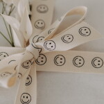 Eulenschnitt Bavlněná stuha Smileys – 5 m, krémová barva, textil