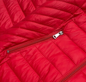 Červená prošívaná dámská bunda kapucí (B0124-4) odcienie czerwieni
