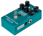 MXR M83 Bass chorus deluxe