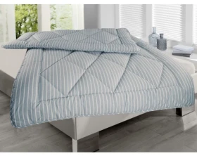Přikrývka Comfy Sleep 140x200 cm, pruhovaná