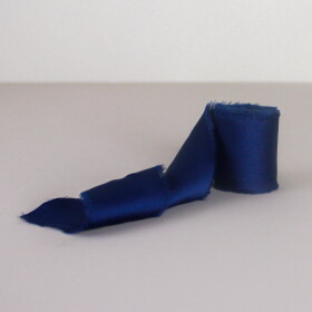 Bella Rose Saténová stuha 4 cm – Navy Blue (4,5 m), modrá barva, textil