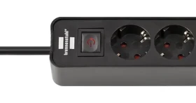Brennenstuhl Ecolor prodlužovačka 4 zásuvky černá / Prodlužovací kabel / 2x USB-C / 1,5 m / bezpečnostní vypínač (1153240106)