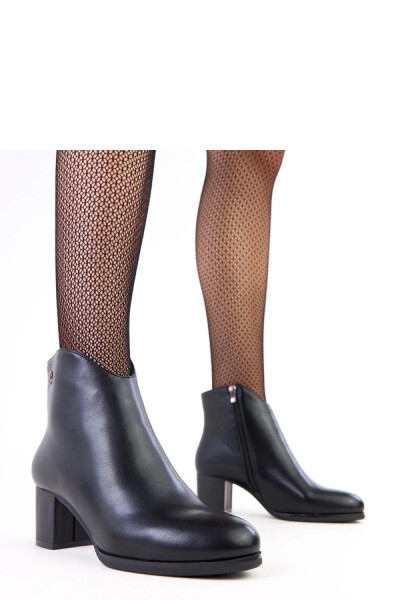 Boty na podpatku model 218817 Solea 37