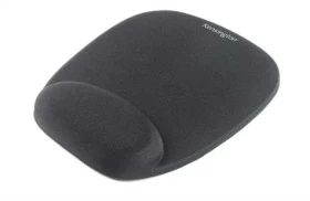 Kensington pěnová podložka pod myš s opěrkou zápěstí černá / Podložka pod myš / 210 × 250 mm (62384)